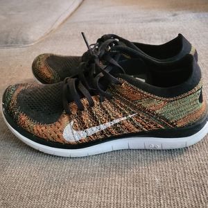 Nike Free 4.0 Flyknit size 8 black, orange, and green